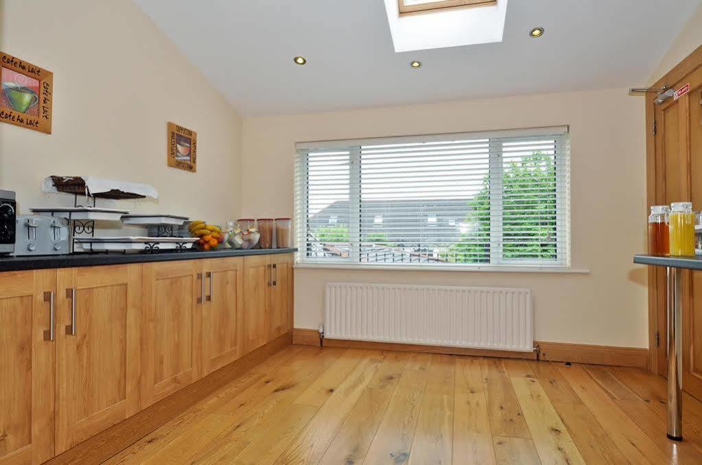 Amber Lodge Budget Accommodation Galway Esterno foto
