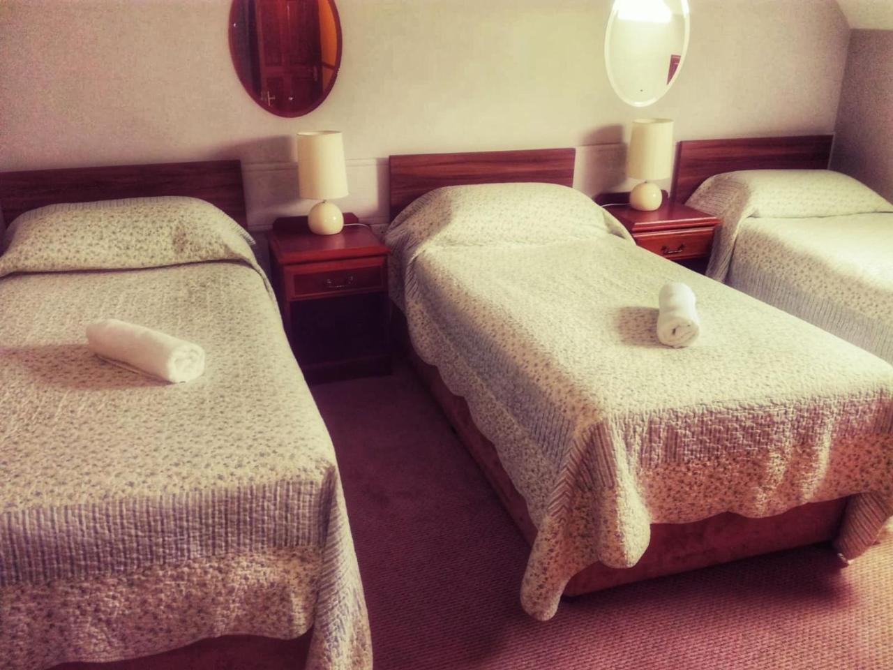 Amber Lodge Budget Accommodation Galway Esterno foto