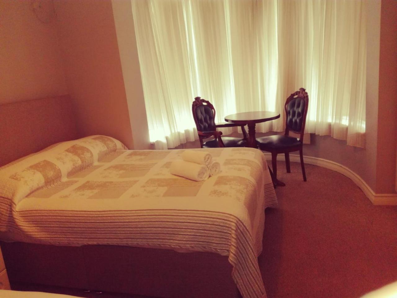 Amber Lodge Budget Accommodation Galway Esterno foto